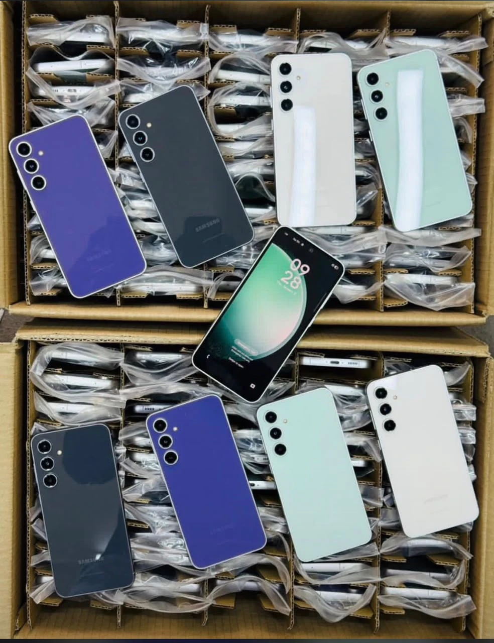 Pre-owned Samsung Galaxy S23 FE 256GB handsets in EMOS IT SERVICES stock